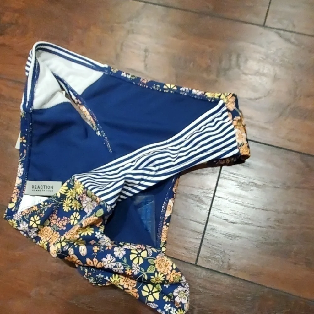 NWT Kenneth Cole Contrast-Side Hipste bottom swim